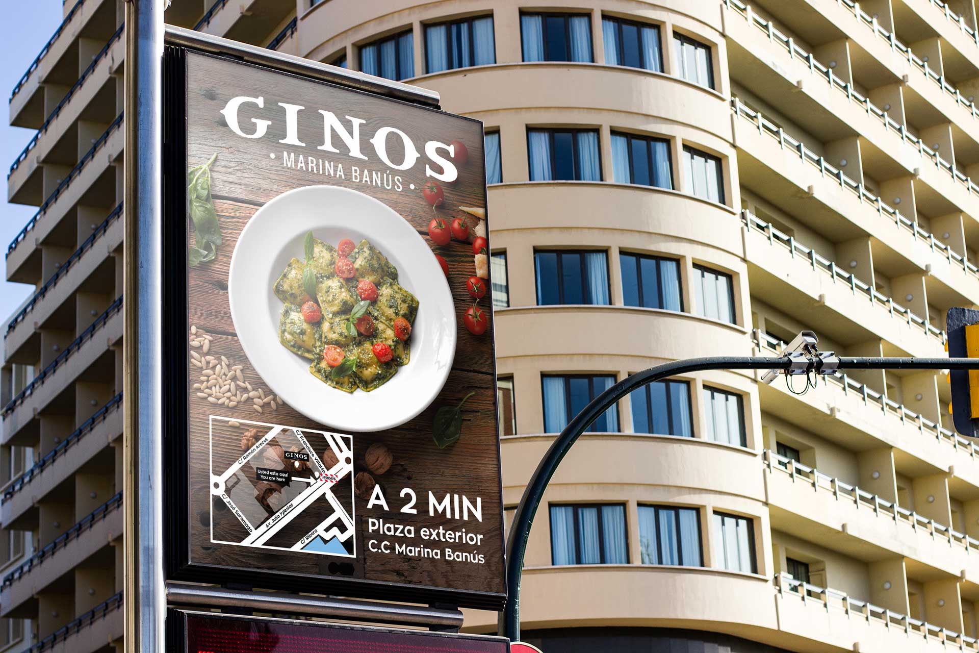 Publicidad exterior para Ginos- mupis