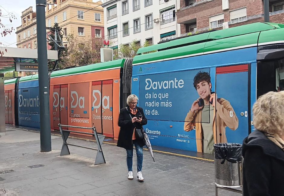 campaña medac en metro granada