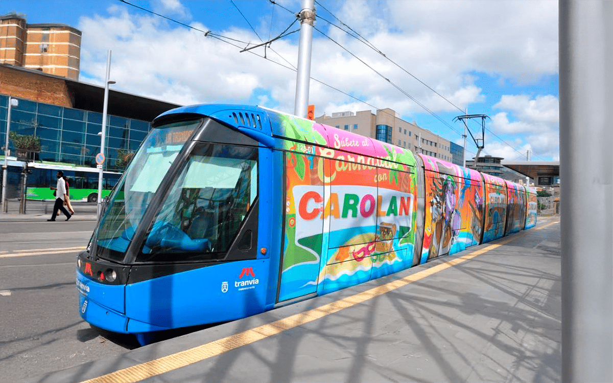 publicidad en tranvía de tenerife