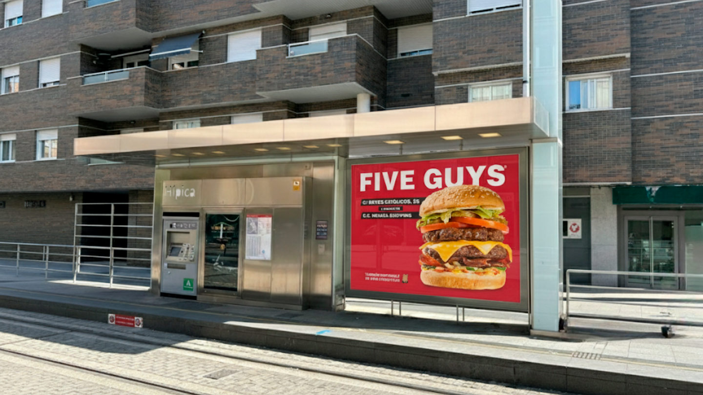 Campaña de publicidad exterior de Five Guys en Granada