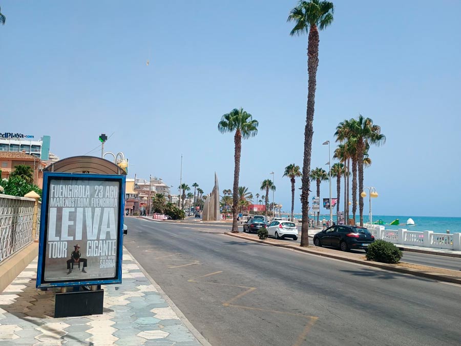 Campaña publicitaria en marquesinas en Benalmádena