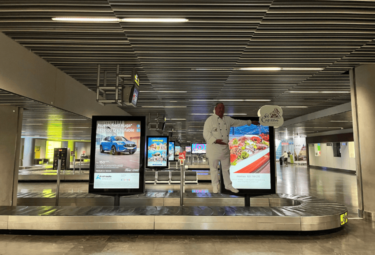 Circuito de Mupis Publicitarios en la zona de Recogida de Equipajes