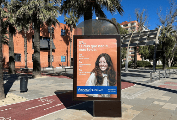 Publicidad en Mobiliario Urbano - Mupi papel