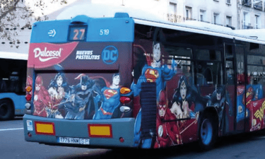 Autobus EMT Madrid rotulado con publicidad