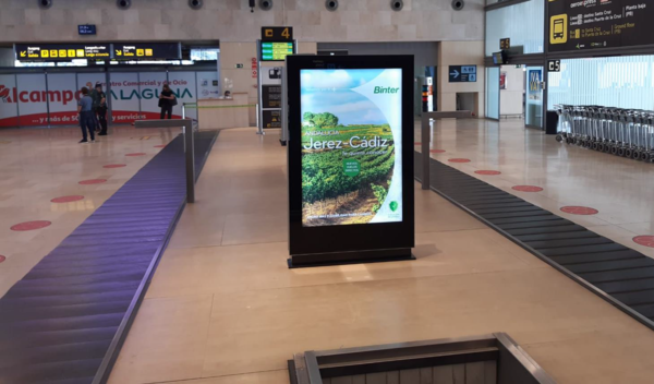 Publicidad en mupis Aeropuerto de Tenerife