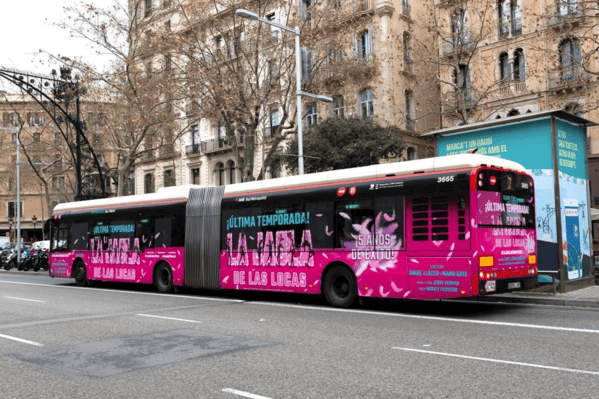 Publicidad en Bus Articulado Integral en Barcelona