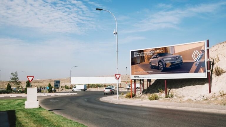 valla publicitaria con permisos