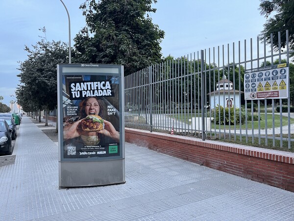 Publicidad en mobiliario urbano - Anuncio en mupi