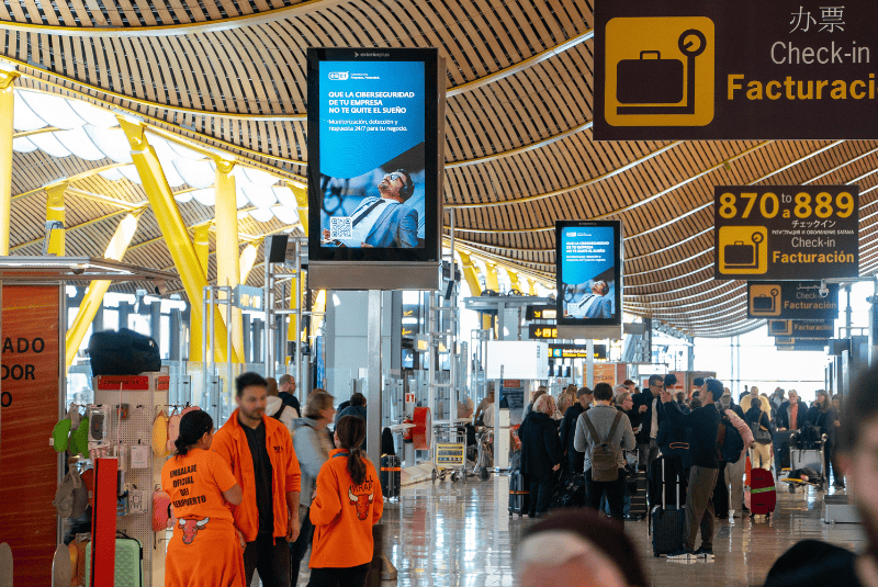 Campaña Nacional Aeropuertos y Mobiliario Urbano | ESET
