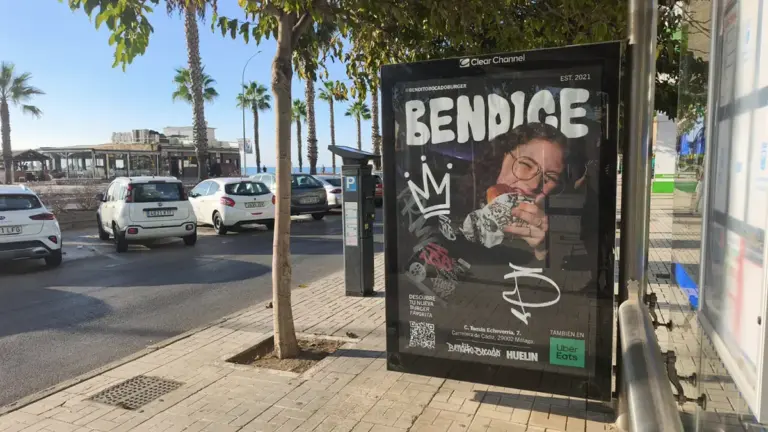 diseño de campaña mobiliario urbano Bendito Bocado en Málaga