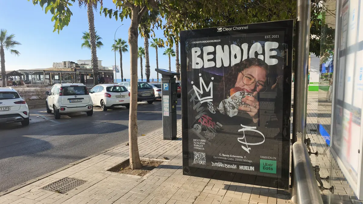 Campaña mobiliario urbano Bendito Bocado en Málaga