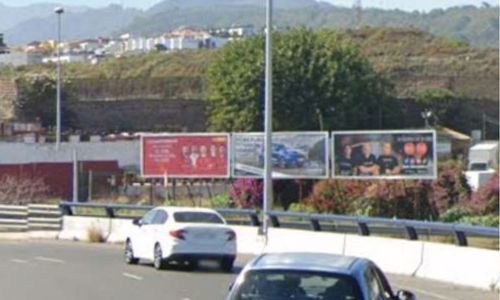 Valla publicitaria en la autovía de Arucas, cerca de la rotonda Las Mesas.