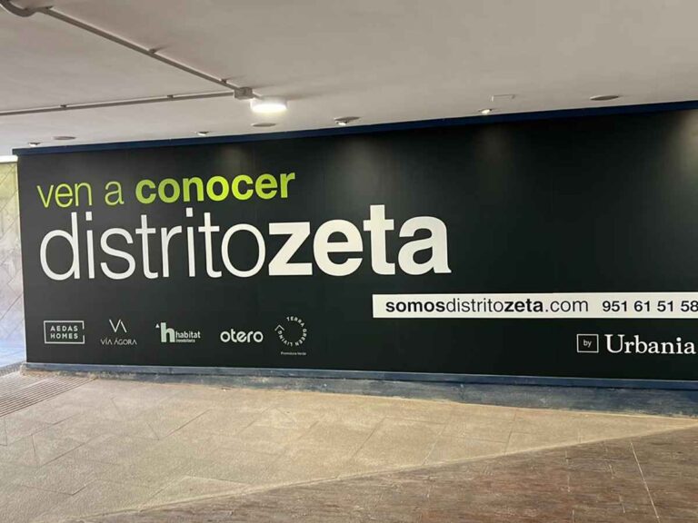 Mural publicitario de Distrito Zeta en parking gestionado por AN Publicidad.