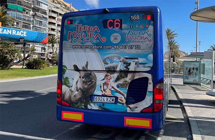 Publicidad en el Aerobús de Alicante