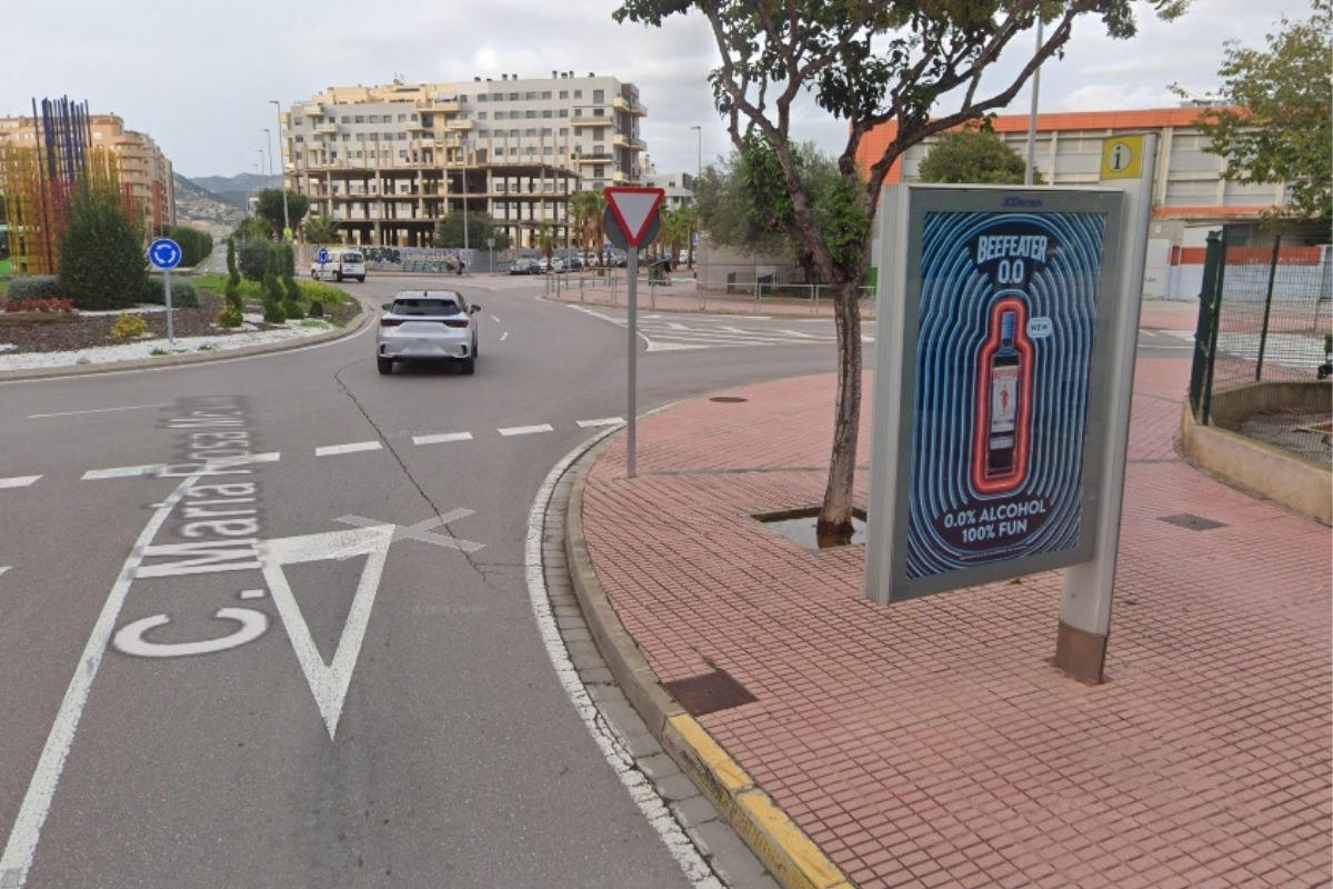 MUPI publicitario en Ronda Magdalena junto al Paseo Ribalta de Castellón de la Plana